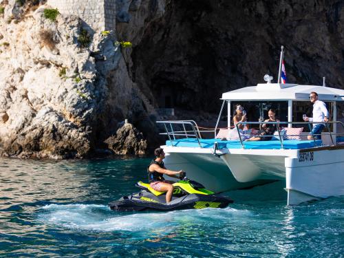 39ft Luxury Yacht for charter in Dubrovnik (Croatia)