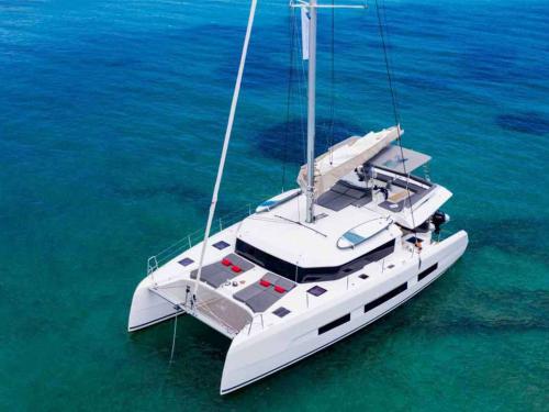 Cat Dufour 48 for rent in Messina