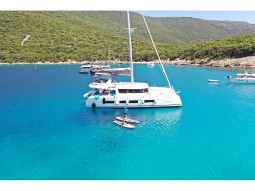 Cat Dufour 48 for charter in Primosten