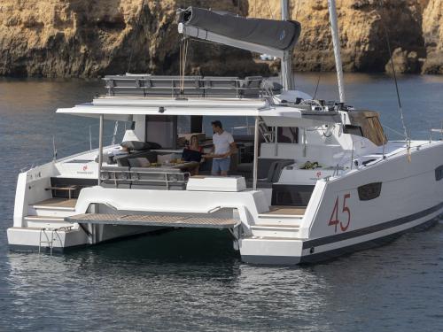 Katamaran Elba 45 Yachtcharter in Le Marin