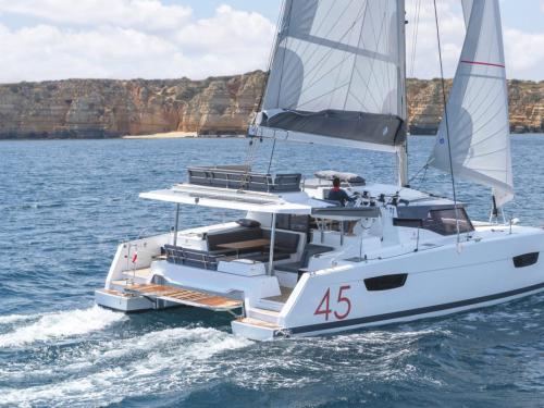 Kat Elba 45 chartern in Port Corbieres