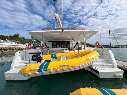 Kat Elba 45 Yachtcharter in Marina Abel Point