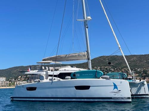 Cat Elba 45 available for charter in Bormes les Mimosas