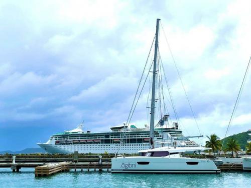 Kat Elba 45 Yachtcharter in Joma Marina