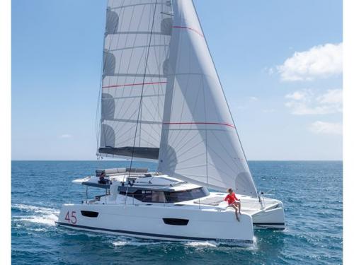 Catamaran Elba 45 for hire in Marina Parikia Port