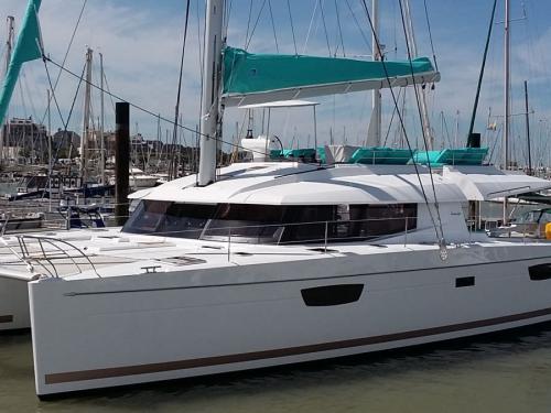 Catamaran Eleuthera 60 for rent in Road Town