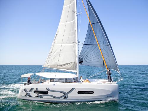 Cat Excess 11 available for charter in Valencia City