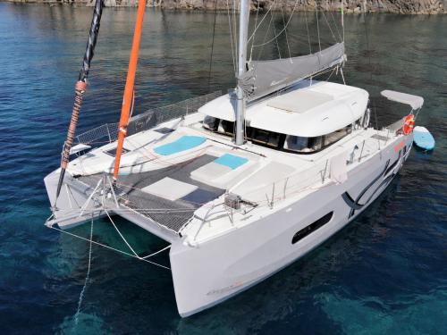 Cat Excess 11 for rent in Nettuno