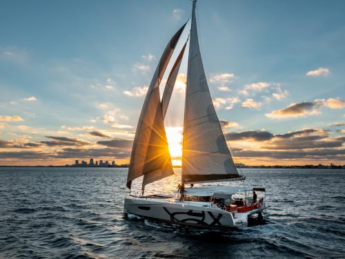 Katamaran Excess 14 chartern in Leuca