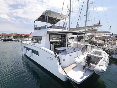 Kat Fountaine Pajot MY 37 Yachtcharter in Biograd na Moru