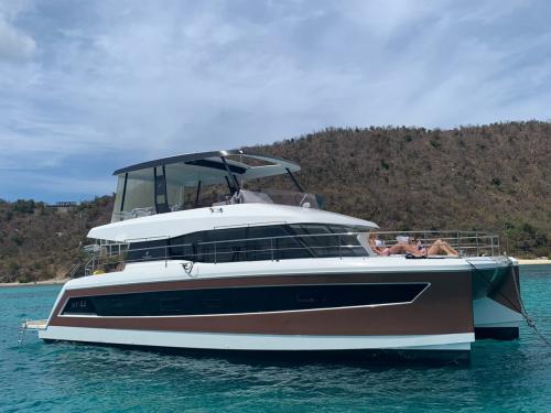 Katamaran Fountaine Pajot MY 44 Yachtcharter in Nanny Cay Town