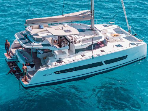 Cat Fountaine Pajot MY 44 for hire in Taranto