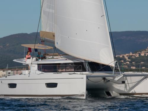 Kat Helia 44 Yachtcharter in Palma