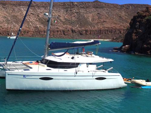 Katamaran Helia 44 Yachtcharter in Marina de La Paz Katamaran Helia 44 Yachtcharter in Marina de La Paz