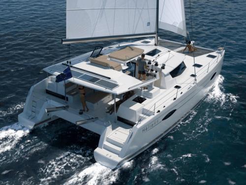 Katamaran Helia 44 chartern in Split