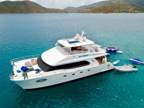 Catamaran Horizon 60 for rent in Nanny Cay Town