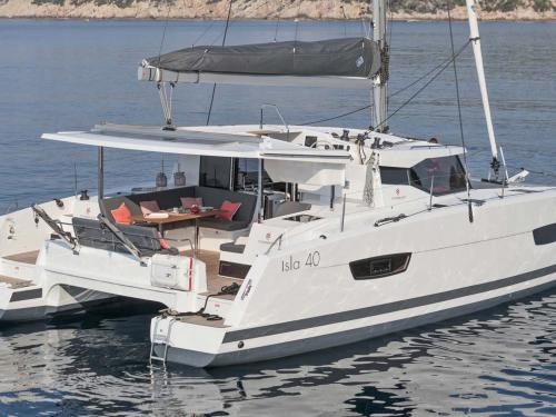 Catamaran Isla 40 for rent in Palairos
