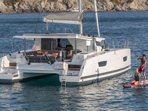 Katamaran Isla 40 Yachtcharter in Parikia