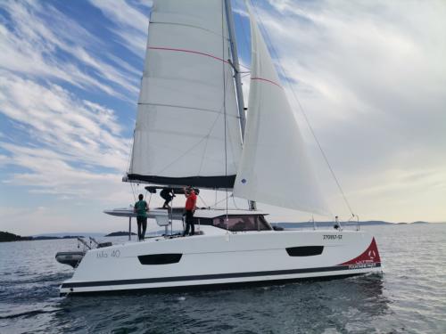 Catamaran Isla 40 for rent in Komolac
