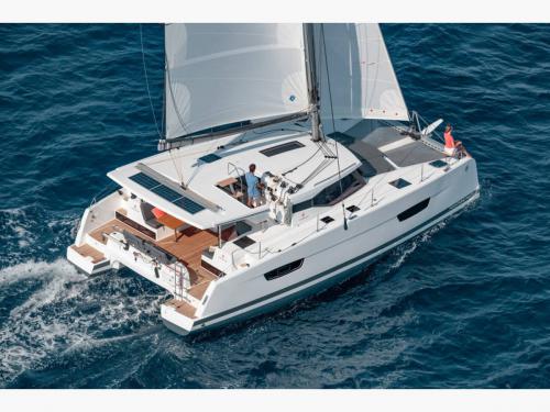 Katamaran Isla 40 Yachtcharter in Nikiana Marina