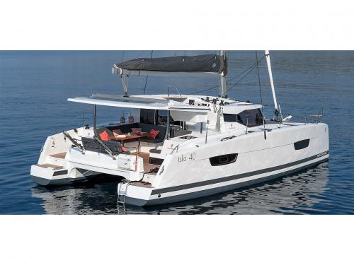 Cat Isla 40 available for charter in Parikia