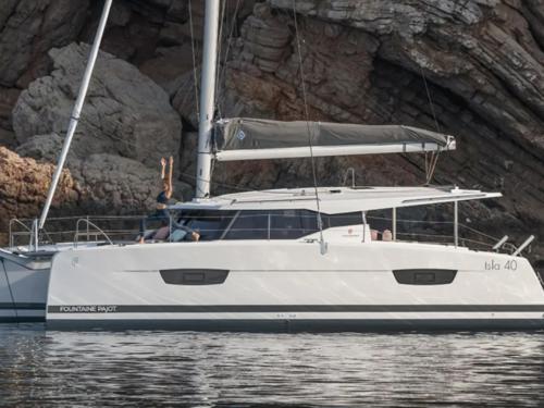 Cat Isla 40 for hire in Palairos