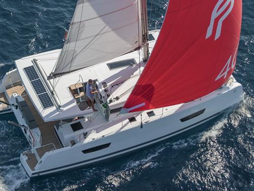 Catamaran Isla 40 for rent in Maya Cove