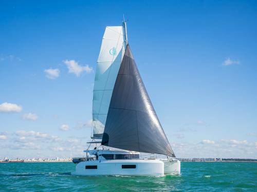 Kat Lagoon 38 Yachtcharter in ACI Marina Pomer