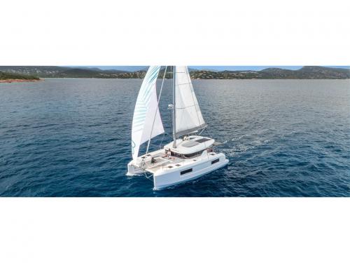 Catamaran Lagoon 38 for hire in Messina