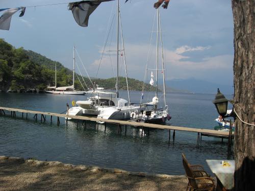 Catamaran Lagoon 380 for hire in Marmaris