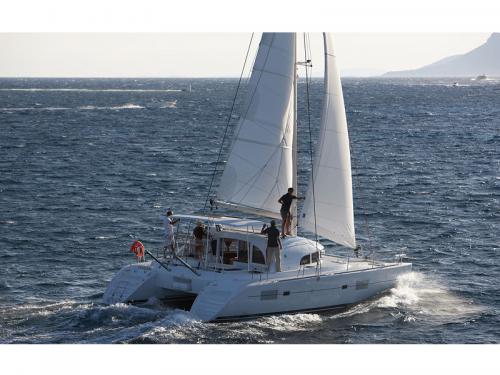 Catamaran Lagoon 380 for rent in Road Town 