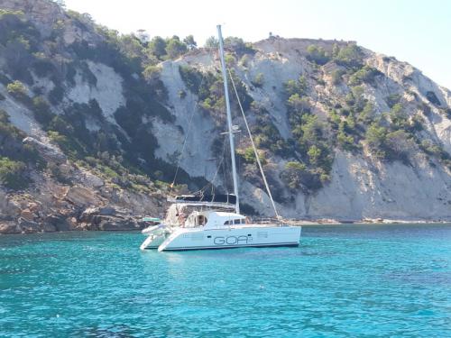 Katamaran Lagoon 380 Yachtcharter in Sant Antoni de Portmany