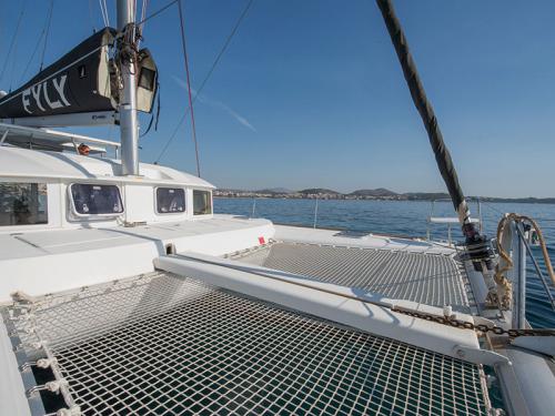 Katamaran Lagoon 380 Yachtcharter in Marina Alimos Kalamaki