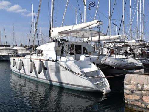 Cat Lagoon 380 for rent in Athens