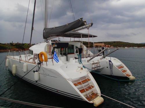 Katamaran Lagoon 380 Yachtcharter in Volos