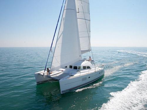 Kat Lagoon 380 Yachtcharter in Sibenik