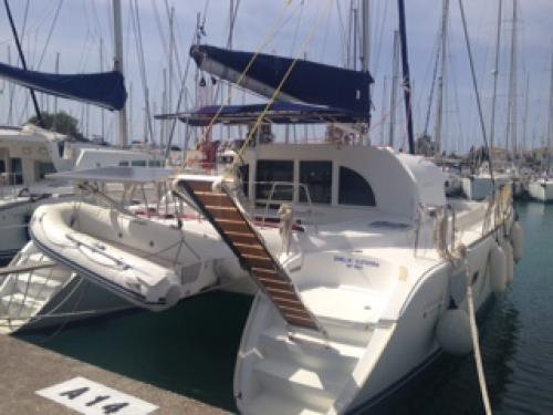 Catamaran Lagoon 380 for charter in Lefkas Marina