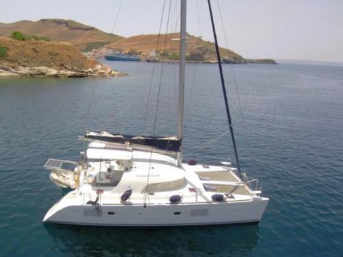 Kat Lagoon 380 Yachtcharter in Palairos Marina