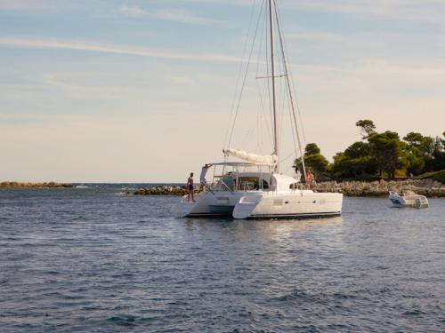 Catamaran Lagoon 380 available for charter in Vibo Marina