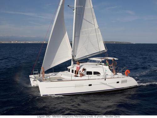 Catamaran Lagoon 380 for rent in Marina Mandalina