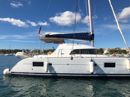 Kat Lagoon 380 S2 chartern in Gouvia Marina