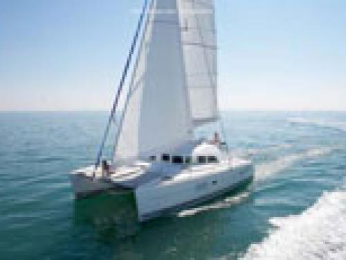 Catamaran Lagoon 380 S2 for rent in Procida