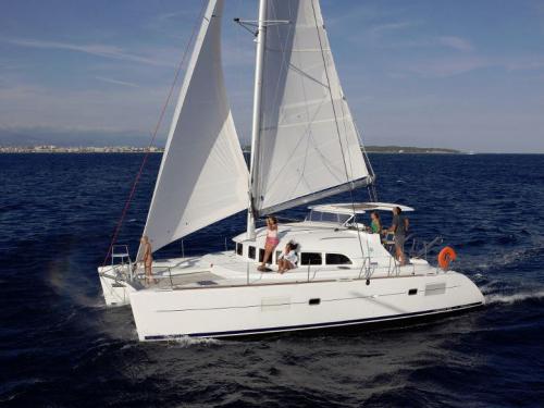 Catamaran Lagoon 380 S2 for rent in Marseilles