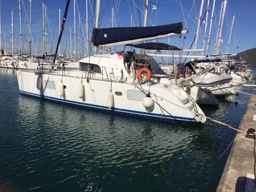 Cat Lagoon 380 S2 for rent in Lefkas