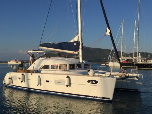 Katamaran Lagoon 380 S2 chartern in Marina Lefkas
