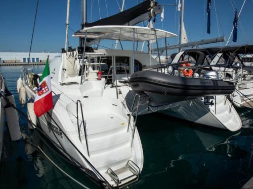 Kat Lagoon 380 S2 Yachtcharter in Messina
