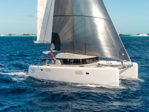 Catamaran Lagoon 39 for rent in Port of Porto Pozzo