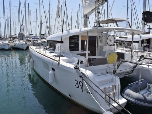 Cat Lagoon 39 for rent in Drage