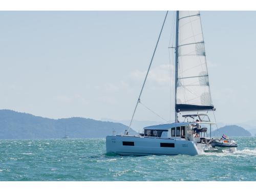 Catamaran Lagoon 40 for rent in Ao Po Grand Marina