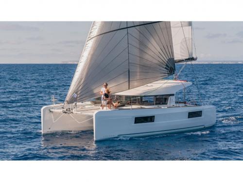 Cat Lagoon 40 for hire in Porto Pozzo